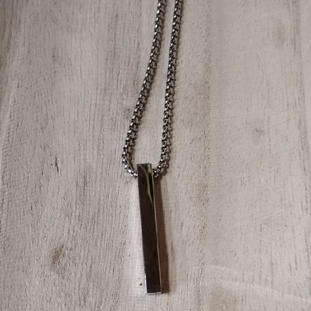 Silver Tone Pendant Necklace 24